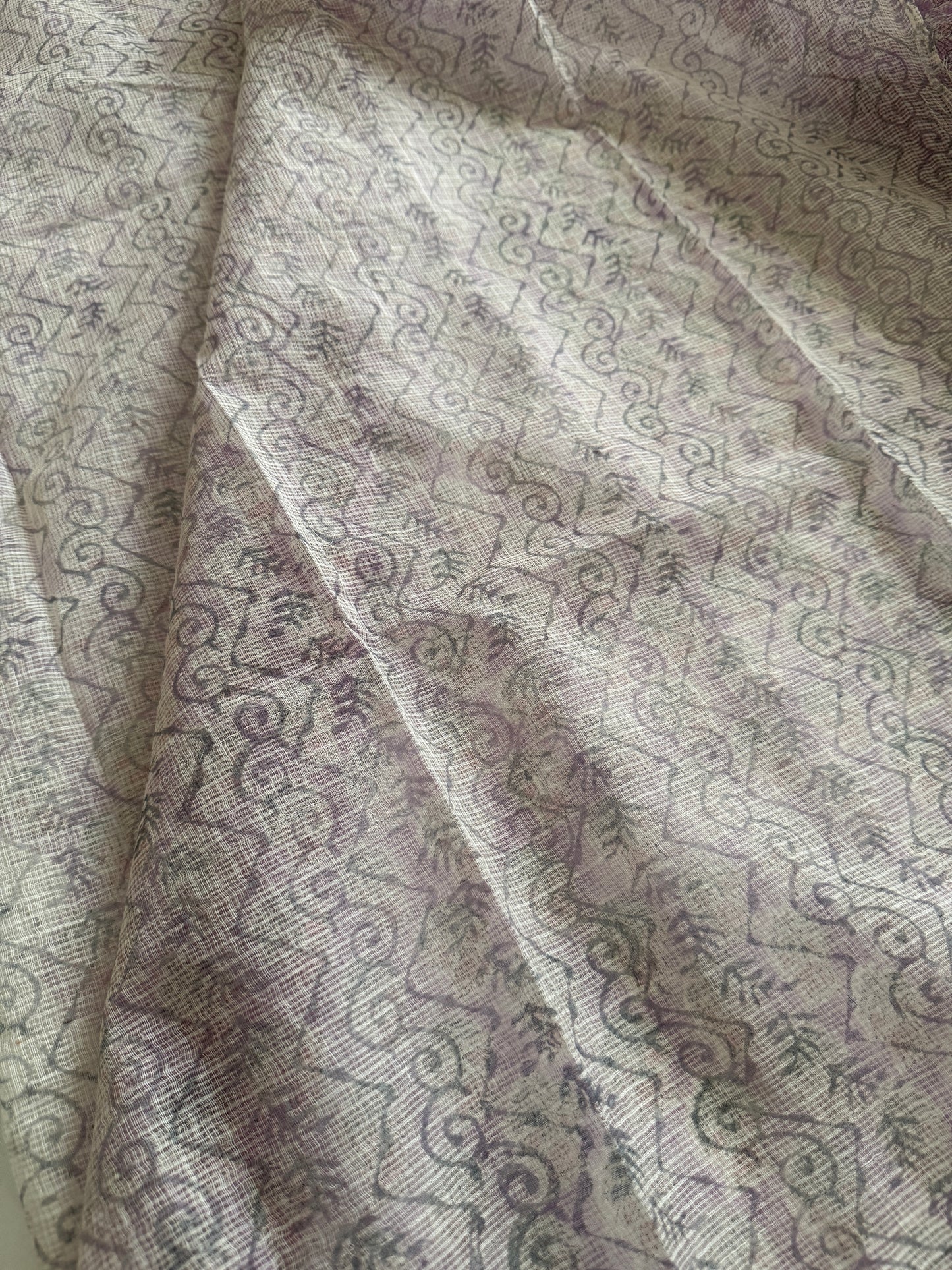 "Lilac Heritage Veil"